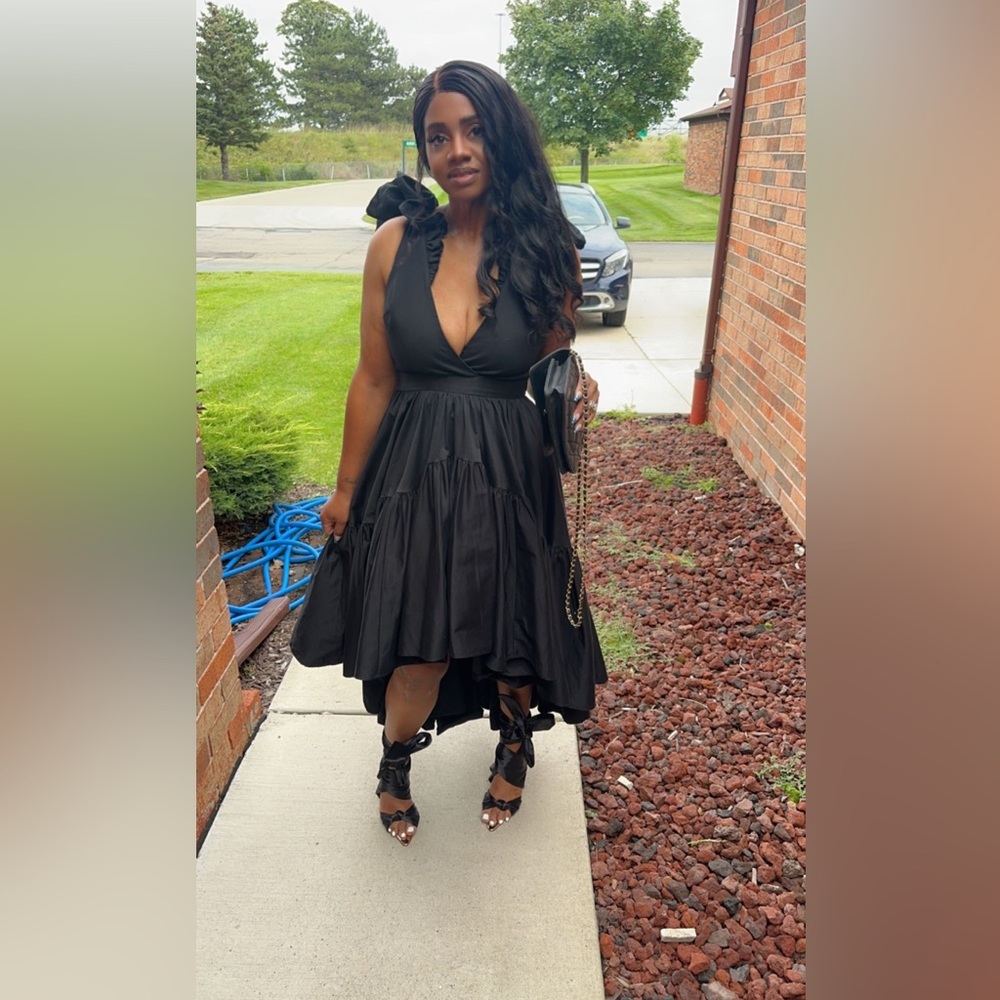 Season 3 Episode 1 Winning Look Sienna's Ruffle High-Low Dress